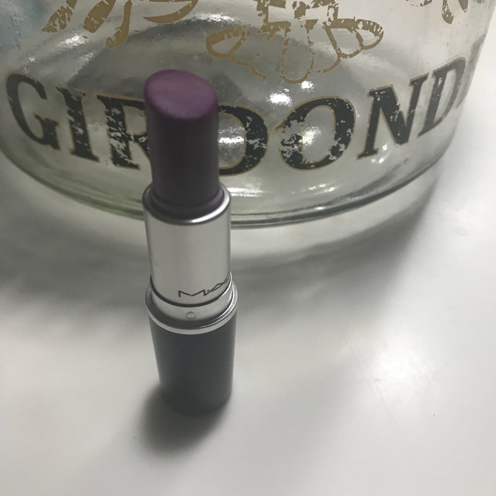 Heroine Mac Lipstick